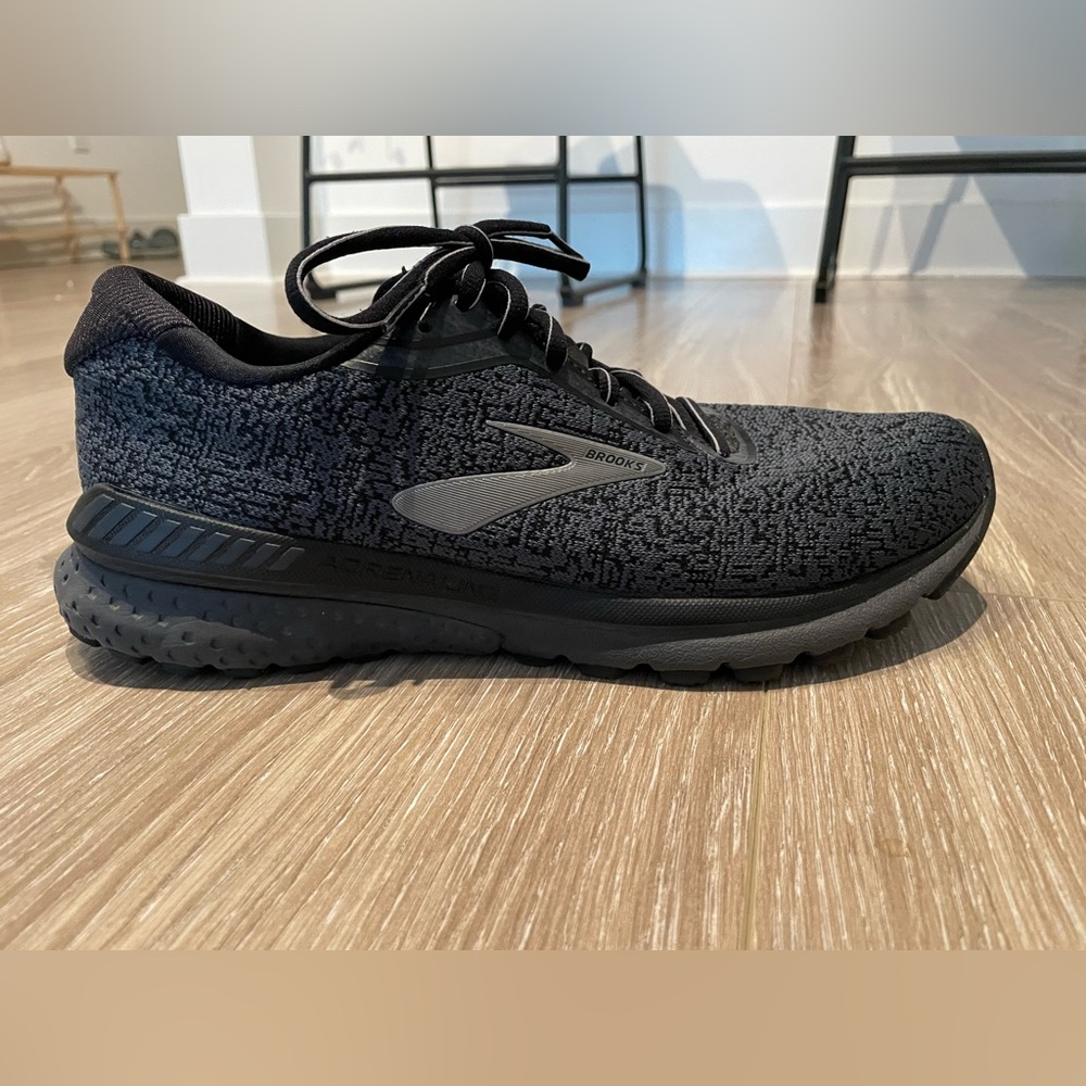 Brooks Mens Adrenaline GTS 20 Running Shoes